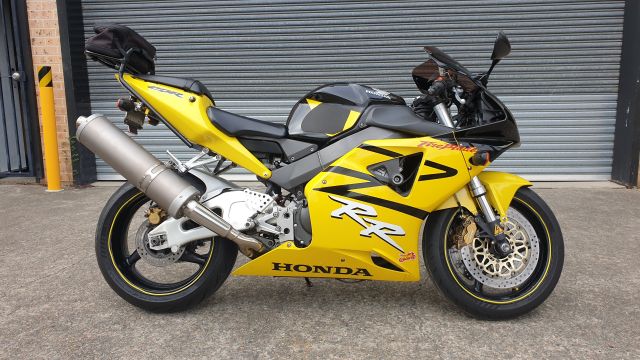 Honda CBR900RR 954