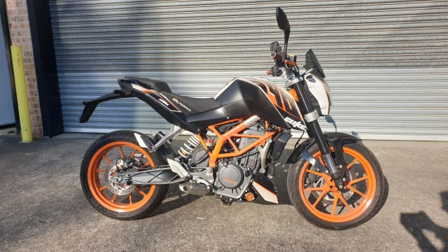 KTM Duke 390