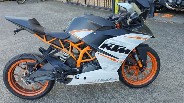 KTM RC390