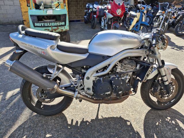 Triumph TRIUMPH DAYTONA 955i 36373ks 2002